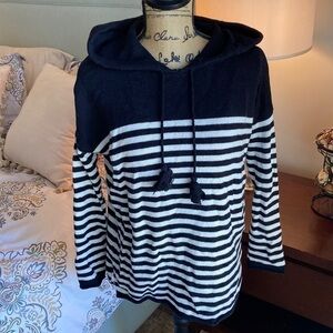 Velvet by Graham & Spencer sweatshirt